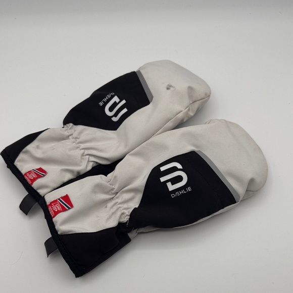 Daehlie Mittens - Size XS / 6 - Picture 1 of 2